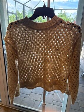 H&M Open Knit Crewneck Sweater in Tan sz Small
